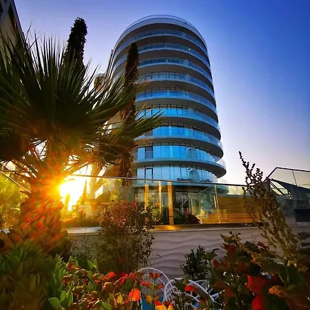 White Tower Aparthotel Mamaia Exterior photo